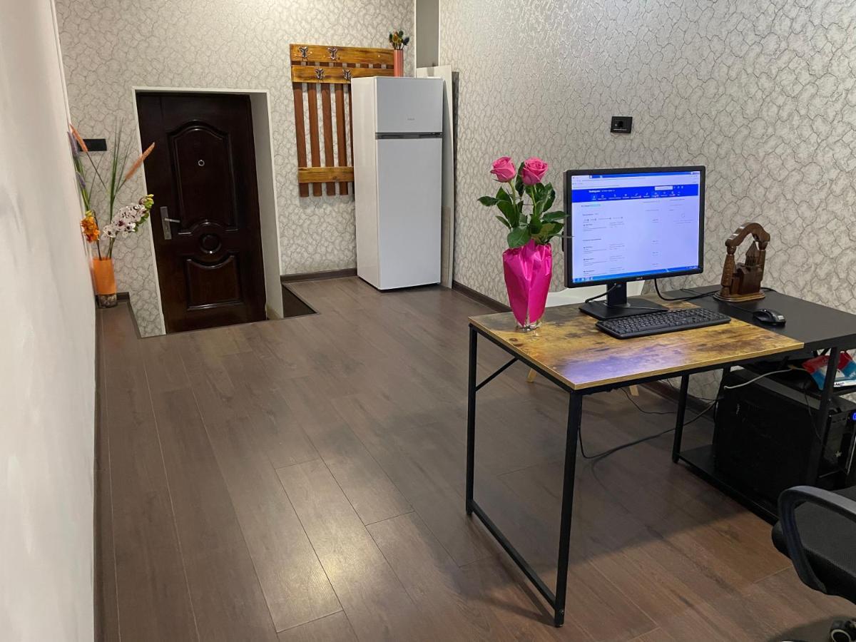 N 1 Hostel Jerevan Exteriör bild